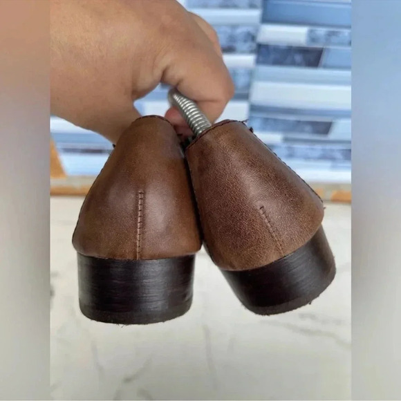 Antelope Brown Peforated Two Buckle Leather
Shoes 39/8.5 - Picture 5 of 7